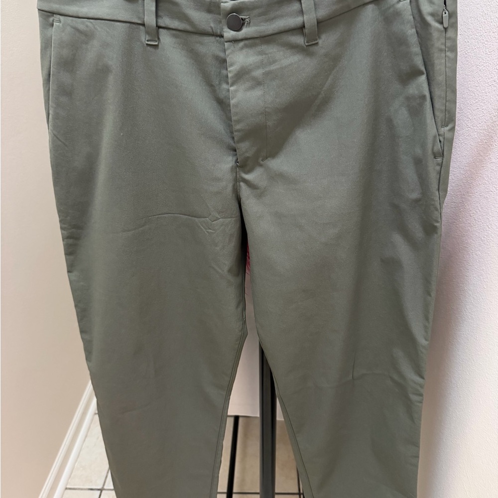 lululemon athletica Men's Sage Chinos
